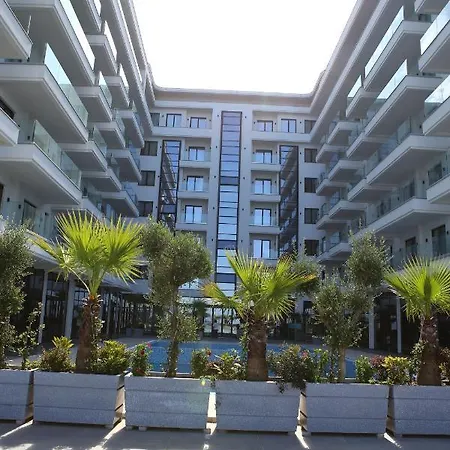 Tanushaj Beach Resort Hotel 4*