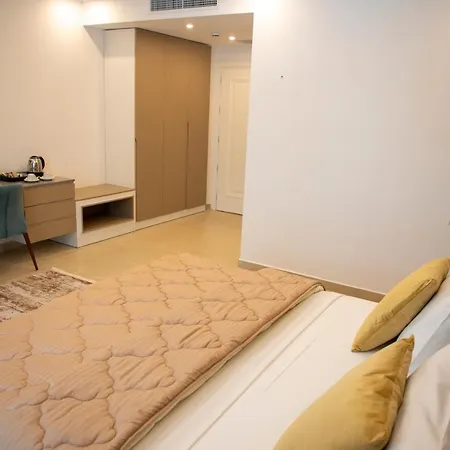 Hotel Tanushaj Beach Resort 4*