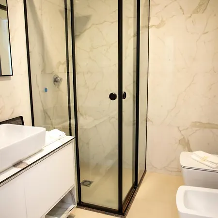 Hotel Tanushaj Beach Resort